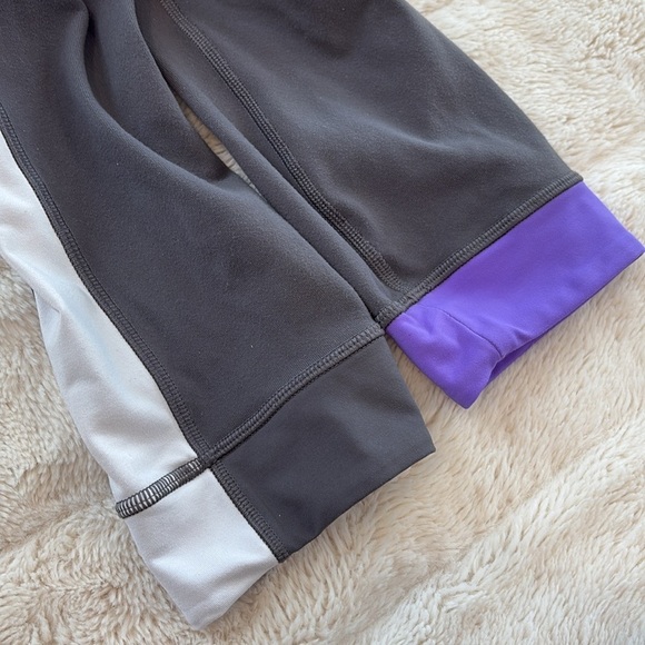 Lululemon athletica crop leggings in grey with white and purple accent size 4 - Picture 6 of 11